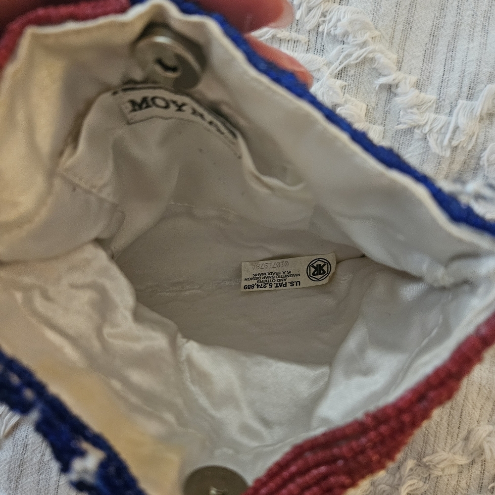 Vintage Moyna Beaded American Flag Purse - Picture 4 of 9
